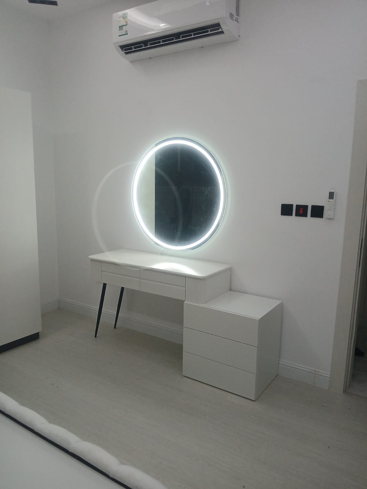 فك وتركيب الأثاث